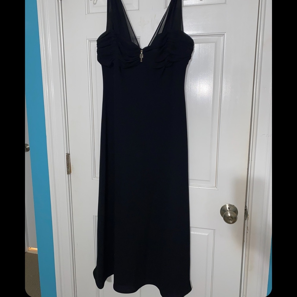 BEAUTIFUL BLACK FORMAL DRESS